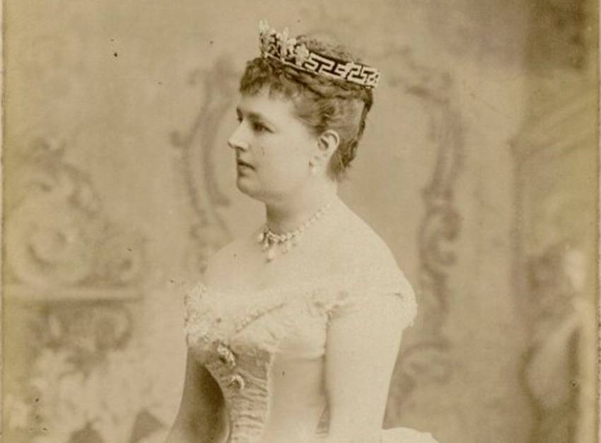 Our Profound Politician: Charlotte, Countess Spencer and the (Victorian) Glass Ceiling